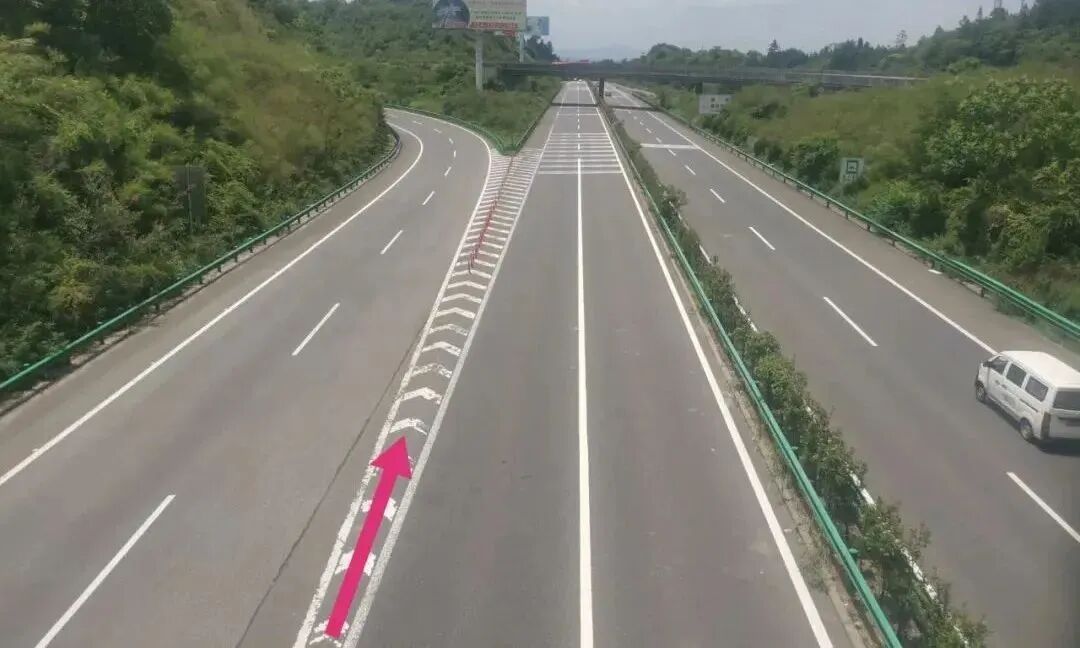 高速公路上的这些标线，你都认识吗？