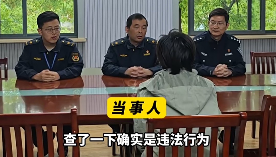 上海街头惊现“采花大盗”！直接拿剪刀采摘，网友：太危险了！