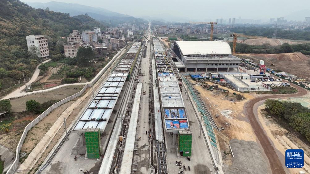 南珠高铁玉岑段工程建设进入冲刺阶段