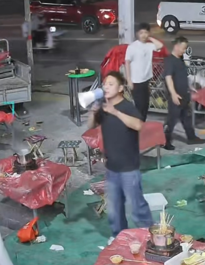 “不用结账，快走！”突刮大风，老板霸气喊话，全网点赞