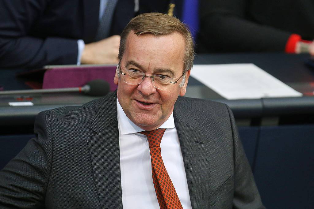 德国防长说德国海军部队将被部署到地中海