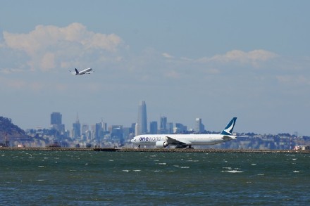 美国加州航空燃油储备创两年半来新低