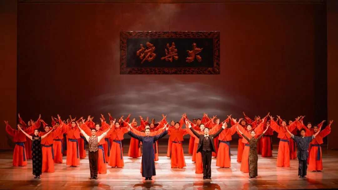 热搜第一！演员脱掉和服致谢，为何令人感动？