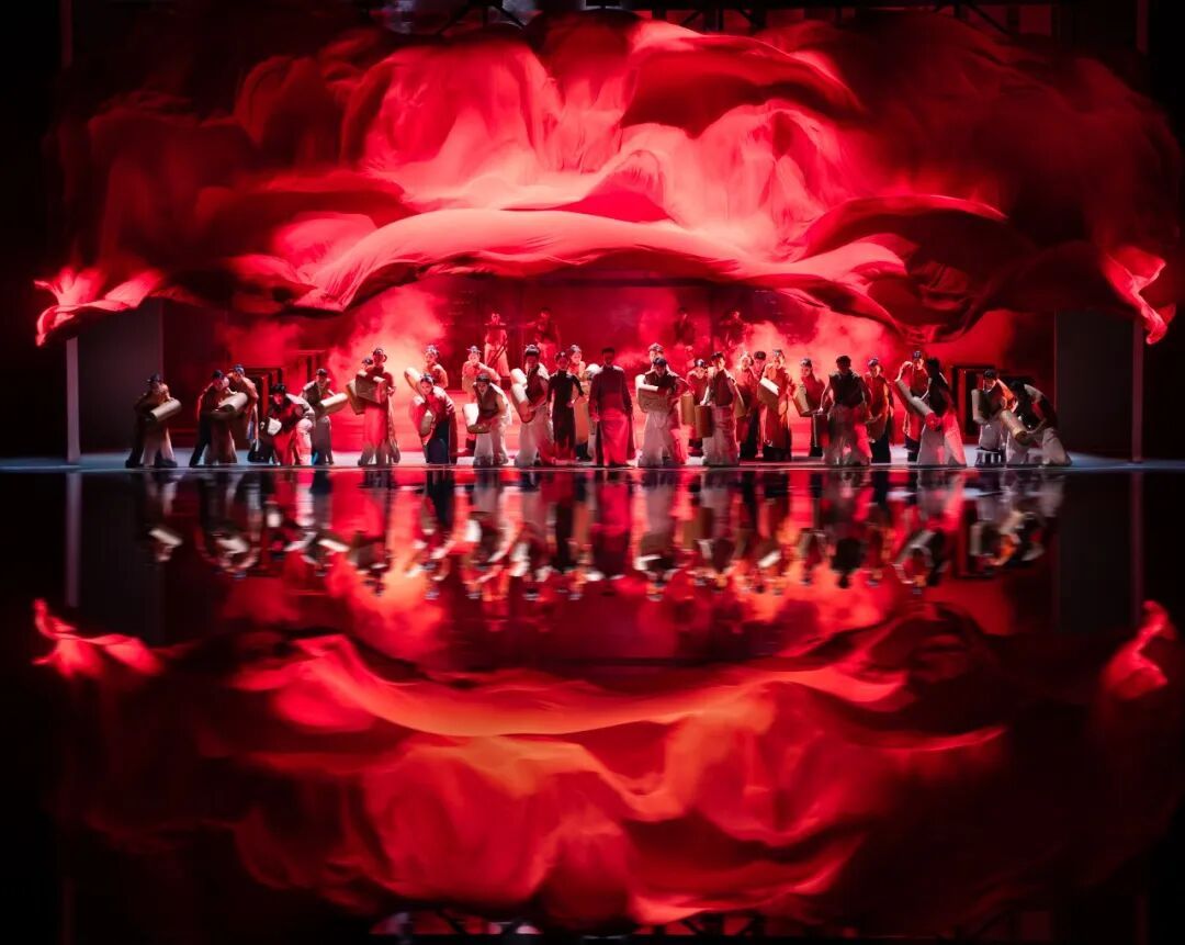 热搜第一！演员脱掉和服致谢，为何令人感动？