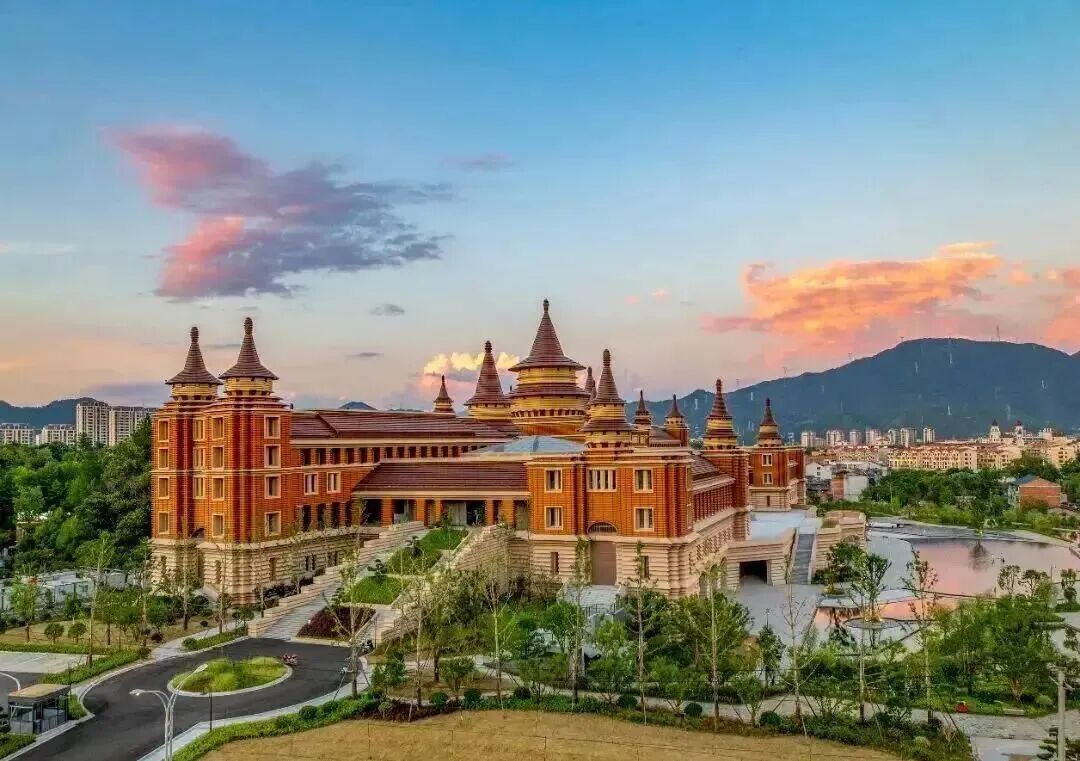 观鸟、赏花、追“蓝眼泪”……五一假期，来浙江解锁这些玩法！