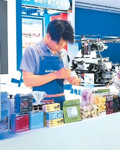 小小的咖啡豆，何以跨越重洋在这座县城生根发芽？