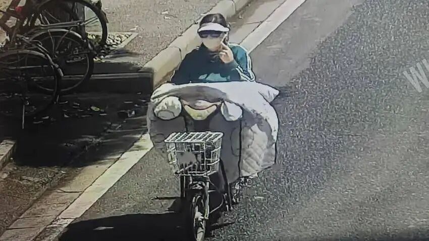 失主“防晒”做得太好 民警用“笨办法”物归原主