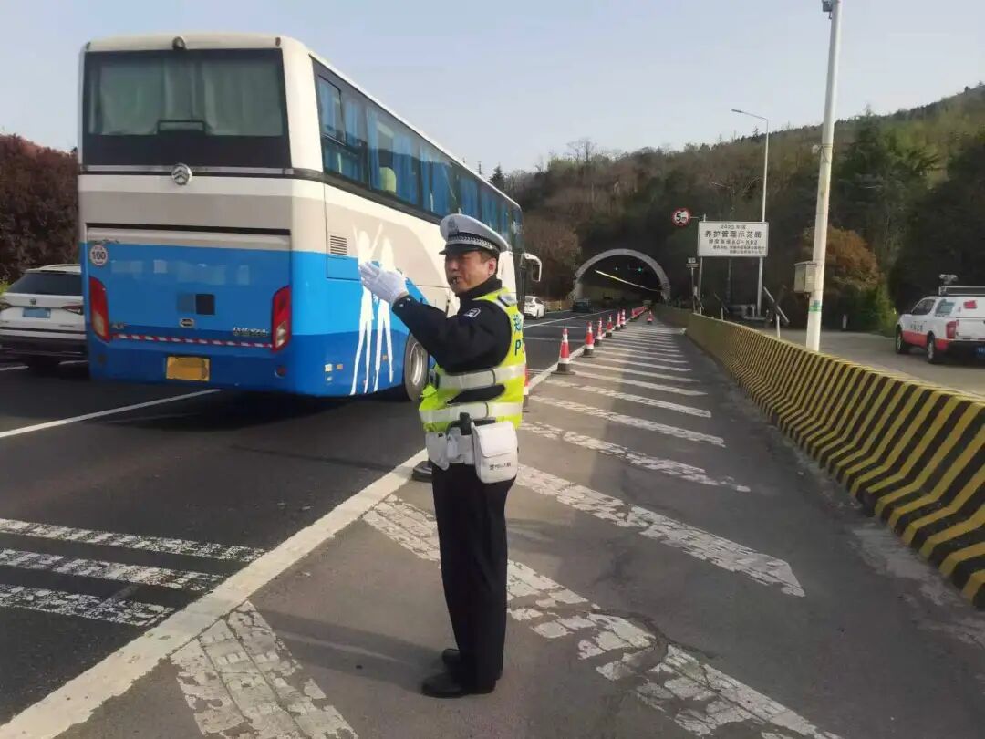 五一出行必读！郑州交警发布最全“避堵攻略 ”