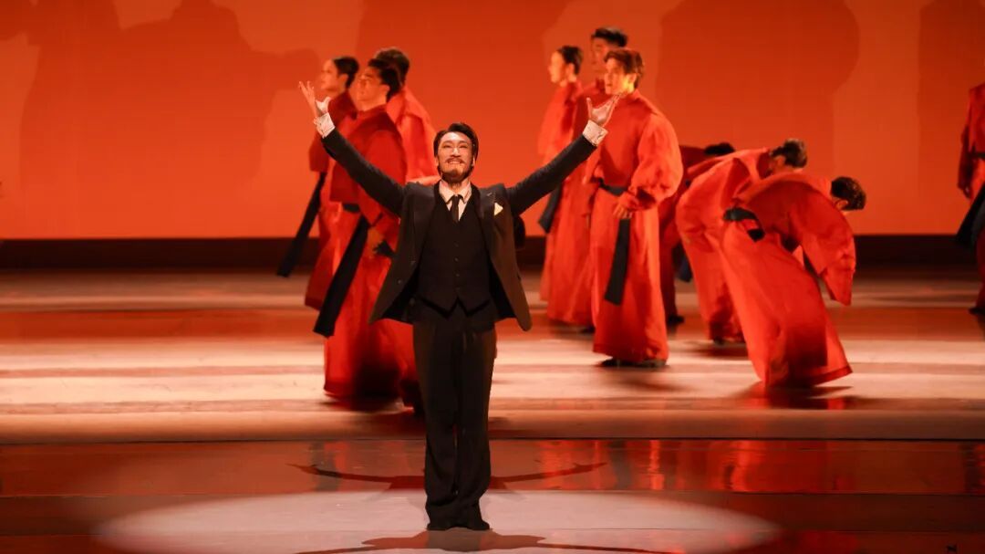 热搜第一！演员脱掉和服致谢，为何令人感动？