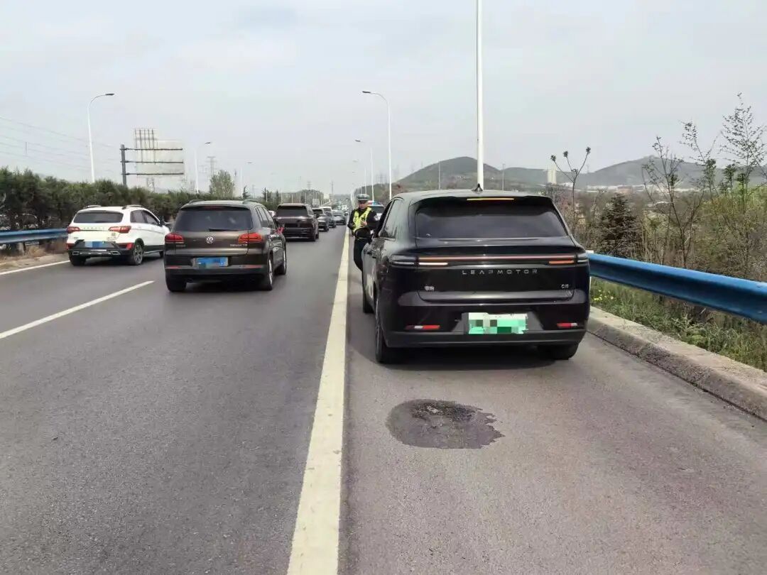 五一出行必读！郑州交警发布最全“避堵攻略 ”