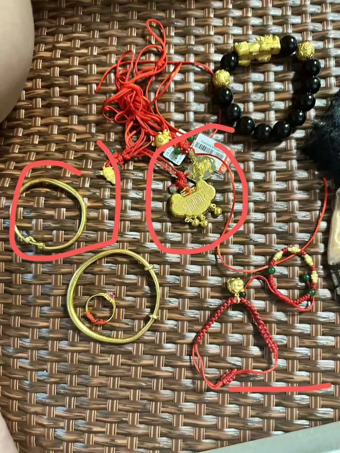 女子6万余元金器不翼而飞，怀疑是前夫偷的，一番排查后，幕后真凶却让人意想不到……