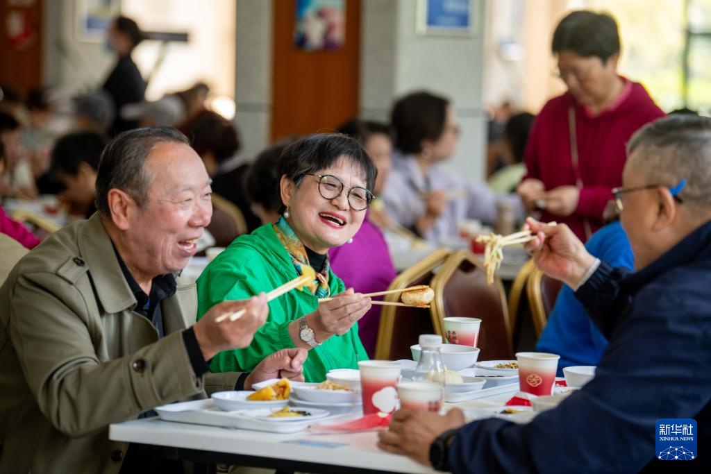 上海至泰州早茶旅游专列首发