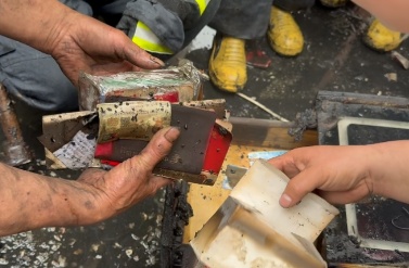 耕田回来家没了？但钱保住了！