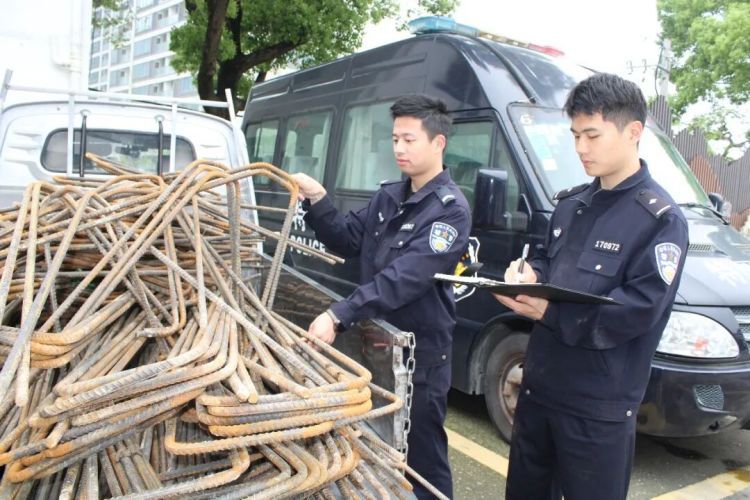 夫妻忙活6小时搬走台州一工地1.5吨钢筋，被民警5小时人赃并获