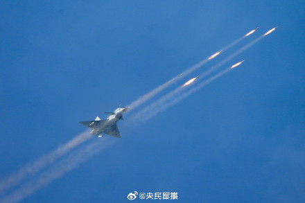 转存收藏！咱家飞机火力全开大片