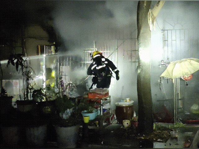 一对夫妇，三年烧了两套房！都是因为这个“坏习惯”……