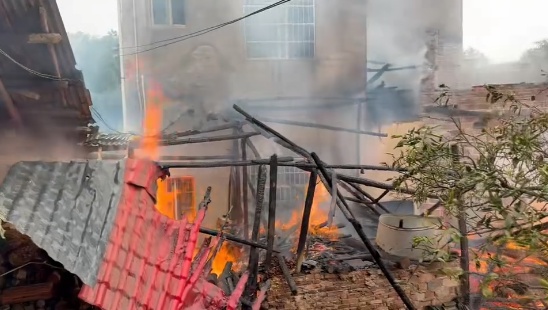 耕田回来家没了？但钱保住了！