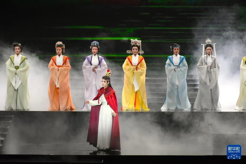 陈丽君在《人民日报》发文