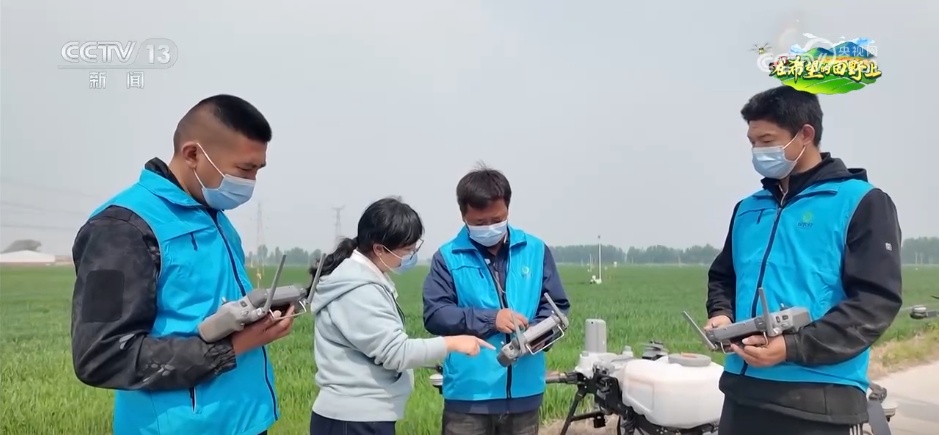 “大数据+无人机+AI”新质生产力助力春耕提质增效 智慧农机解锁丰产密码