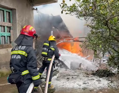 耕田回来家没了？但钱保住了！