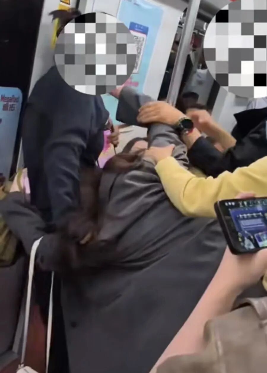 上海警方通报“2女子因抢座发生肢体冲突”：已行政立案，将依法进行处理