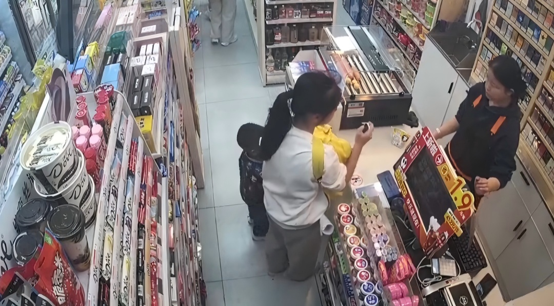 “这张牛排VIP卡，你和家人终身免费使用！”