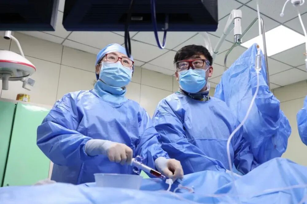 太凶险！哈尔滨44岁男子“倒”在诊室外……