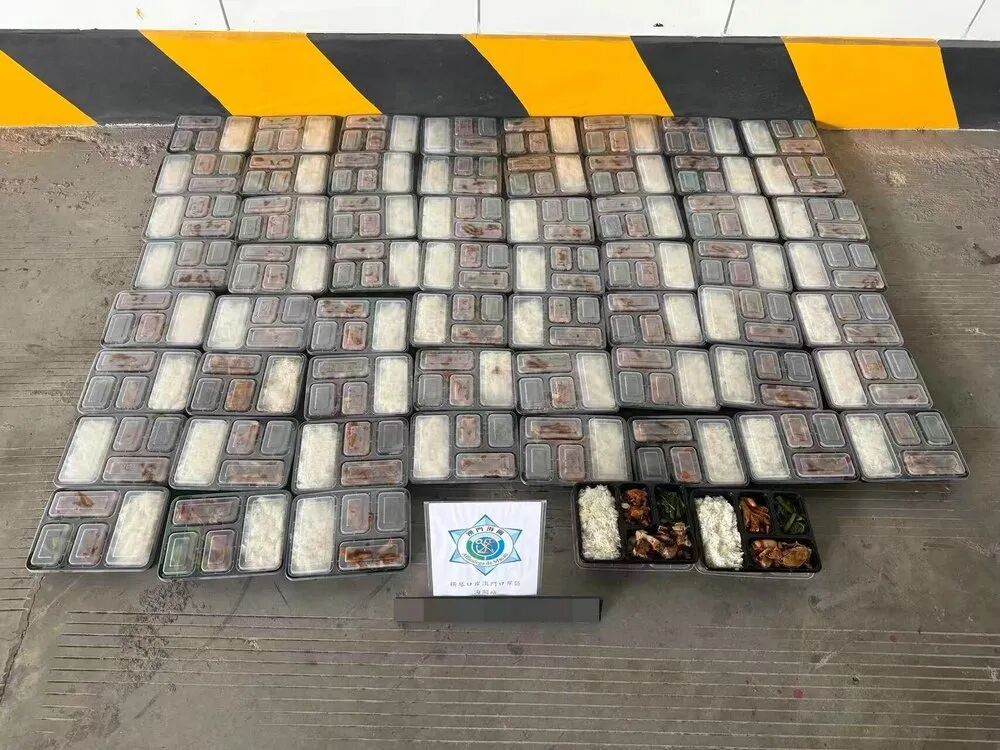 男子从内地偷运51公斤盒饭回澳门，被海关查获，网友：啥盒饭？这么香吗？