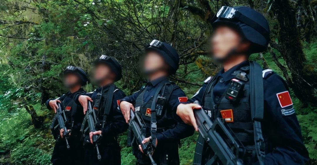 致敬！不能公开真名真容的“王警官”