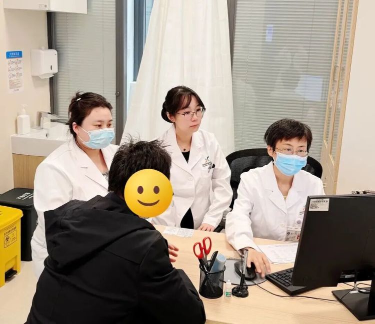 爱吃猪脚饭的注意了！深圳43岁男子被紧急送医抢救！医生：再晚来一步命就没了