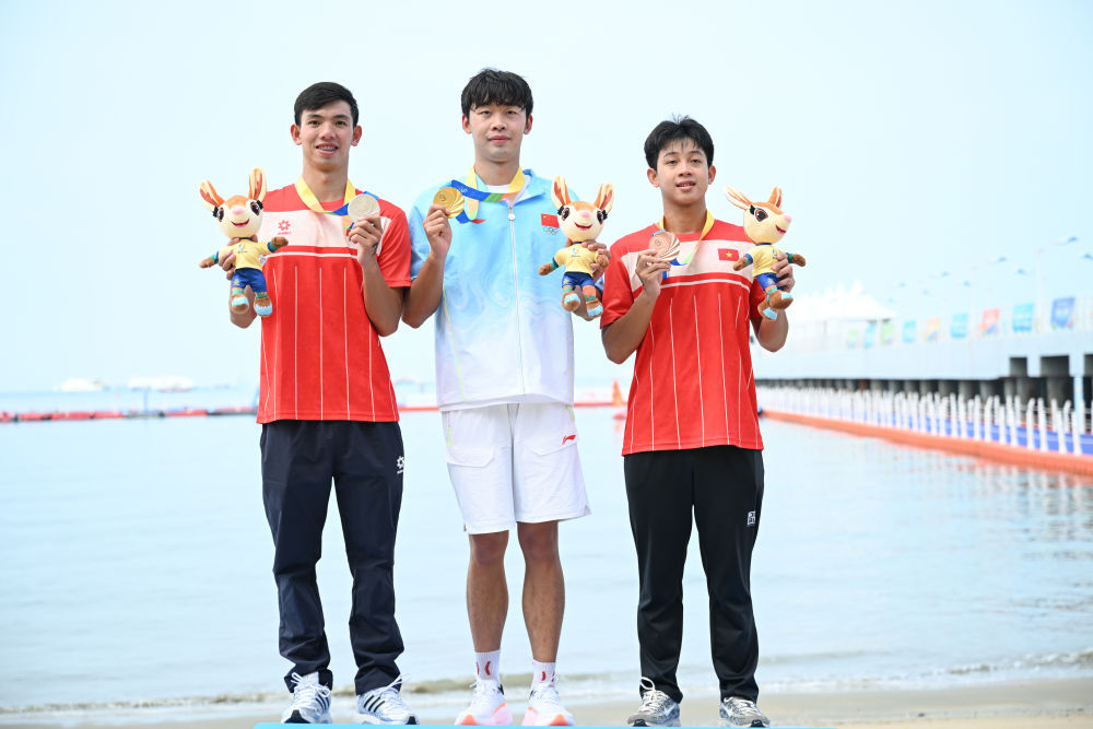 亚沙会张子扬公开水域男子5公里夺金 期待赛事未来有转播