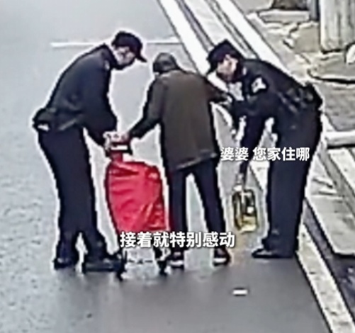 人民警察，就是人民的“好孩子”！这一幕，暖心！