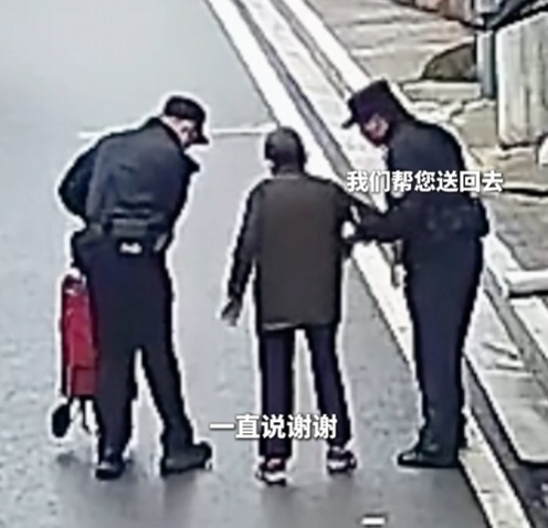 人民警察，就是人民的“好孩子”！这一幕，暖心！