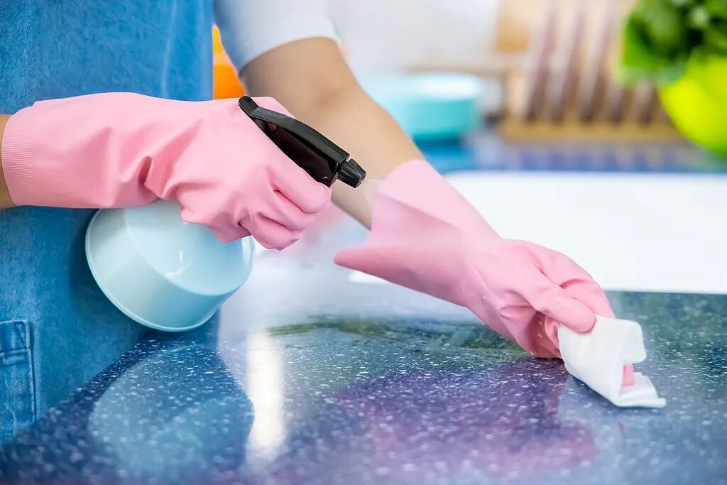 女子发现中毒时，多种清洁产品混用习惯已保持半年！重要提醒→