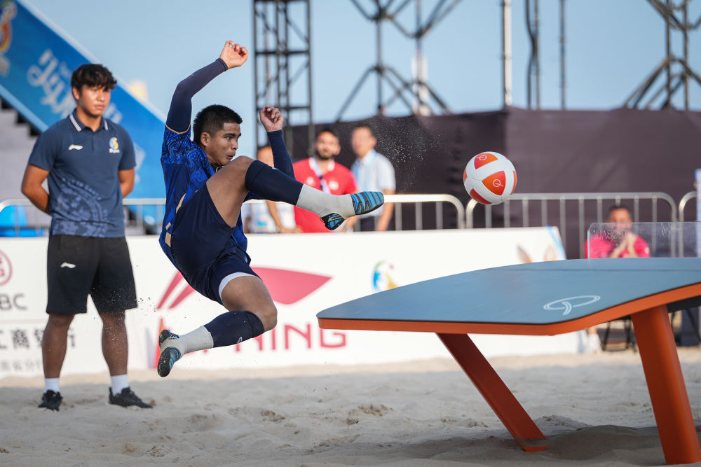 亚沙会小科普：当足球跳上乒乓球桌，学问可不小