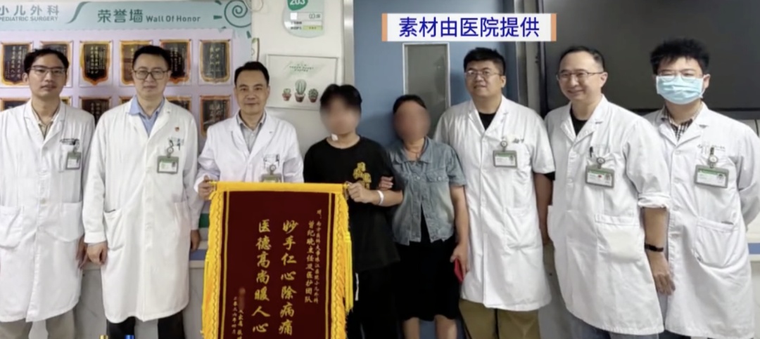 一顿6个鸡腿+几大块红烧肉，14岁男孩暴饮暴食险丧命！医生提醒