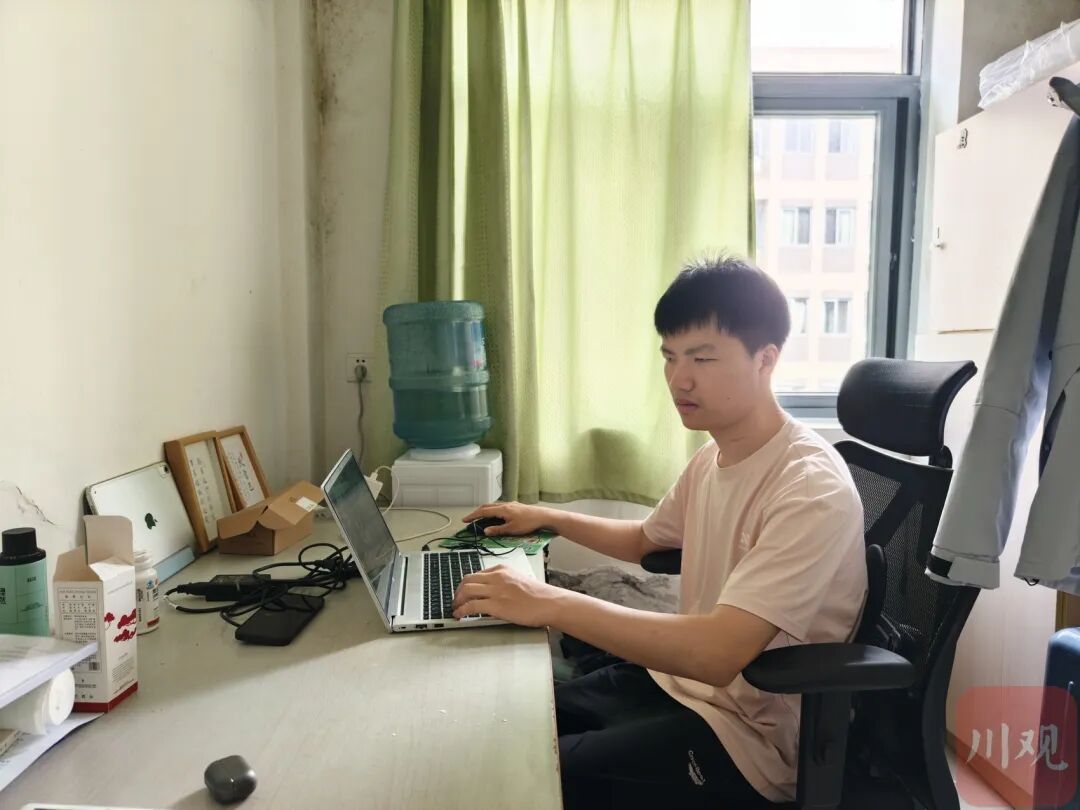 “00后”脑瘫博士创业，用AI“修复身体的bug”，不到2个月研发出AI语音助手软件