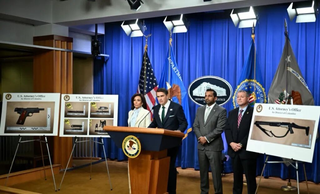 不认罪？白宫晚宴嫌疑人首次出庭