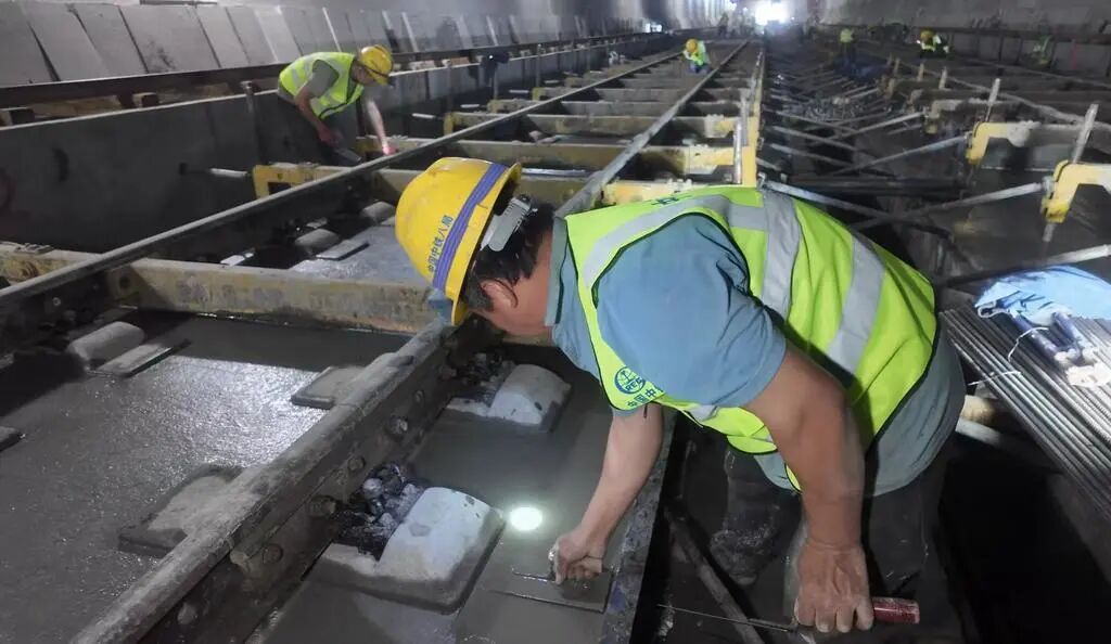 2.5小时重庆⇋昆明，渝昆高铁传来进展