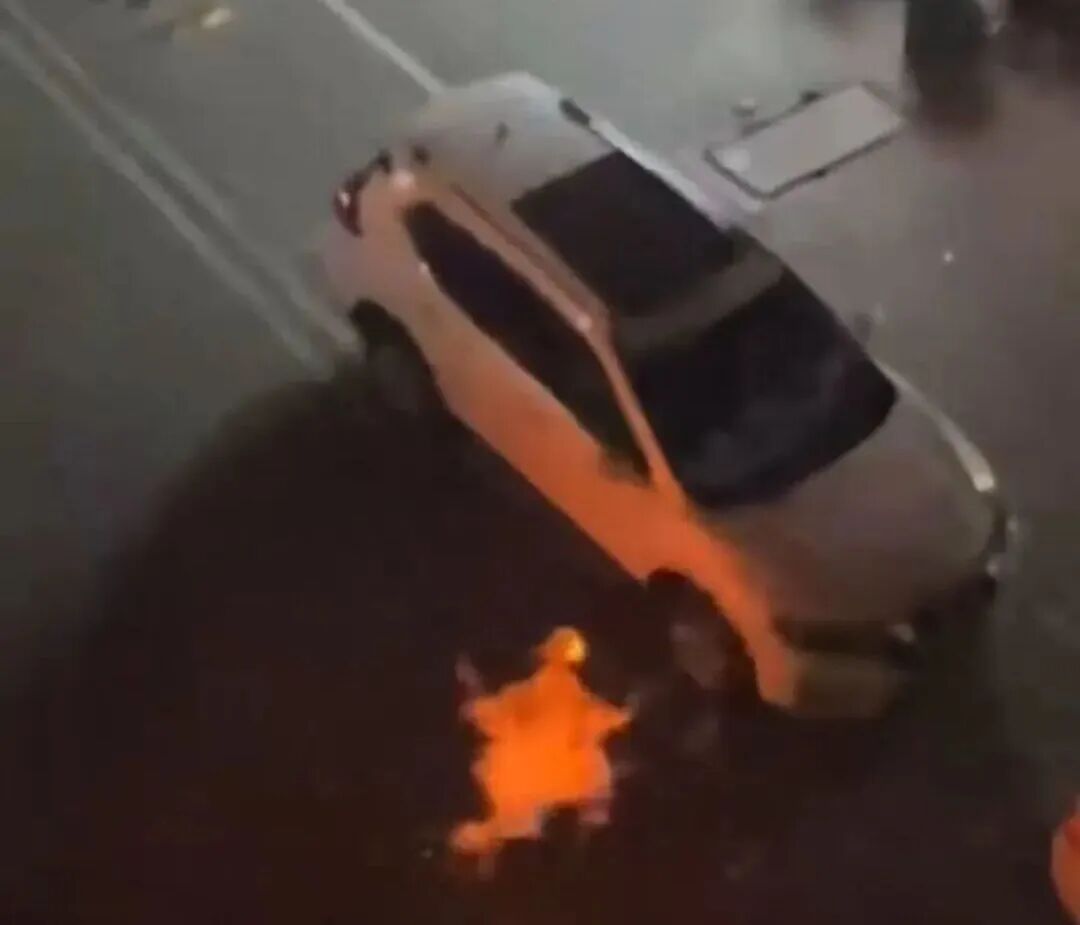 做饭时瞬间爆燃！老人全身大面积烧伤，这个"致命习惯"一定要改