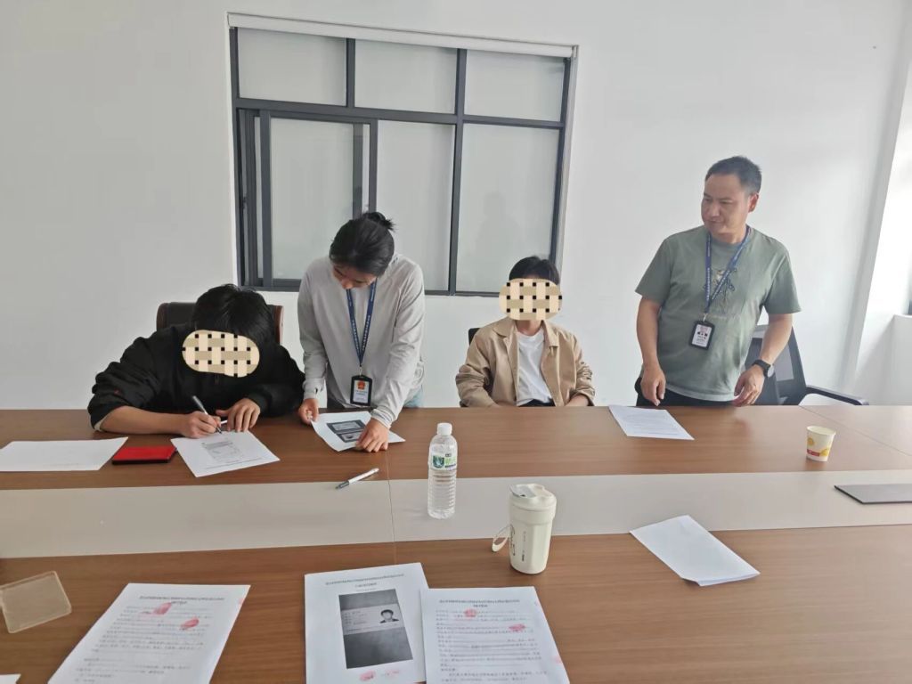 两人穿越大理苍山失散报警，警方救人后对其非法入山行为立案