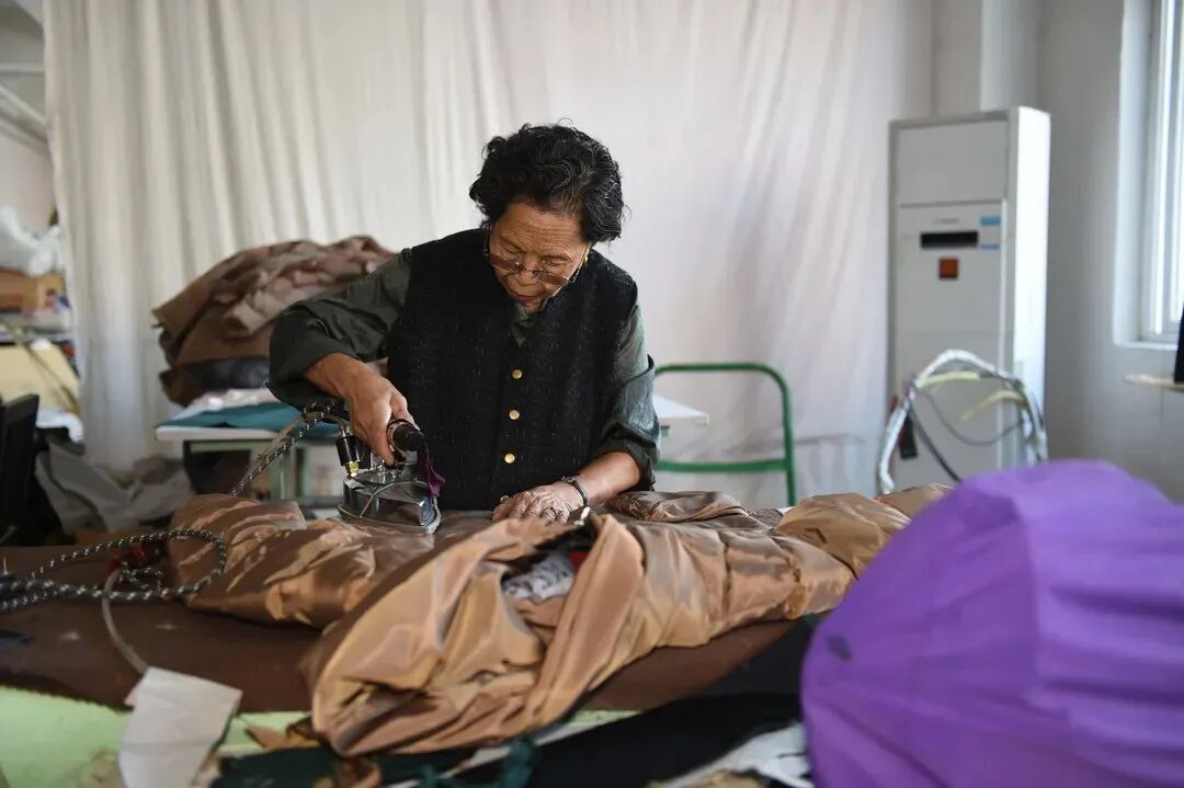 96岁“诚信奶奶”陈金英，用10年还清2077万元的债！