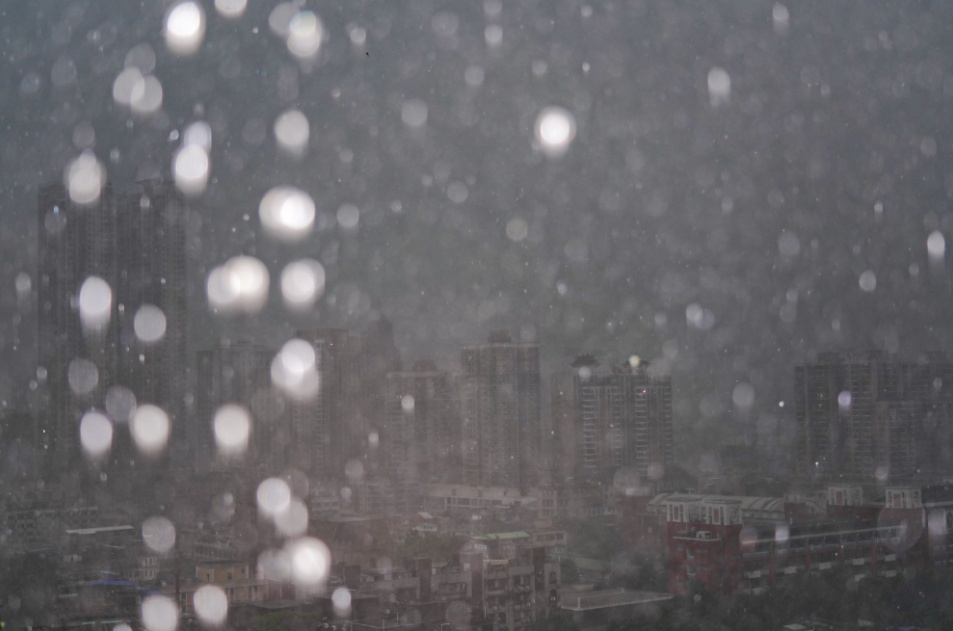 今明两天，广州有暴雨、10级大风！广东还会降温