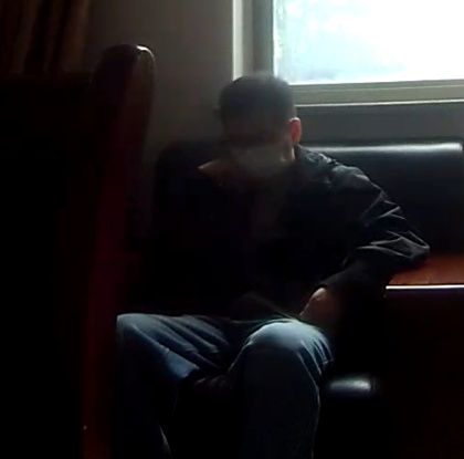 男子走进海宁一派出所想开具《无犯罪记录证明》，结果……