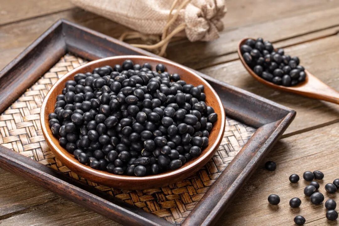 湿气重则百病生！一颗小豆子帮你健脾祛湿、利水解毒，血管、血糖都受益