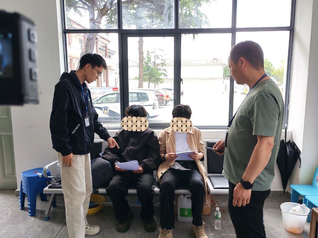 两人穿越大理苍山失散报警，警方救人后对其非法入山行为立案