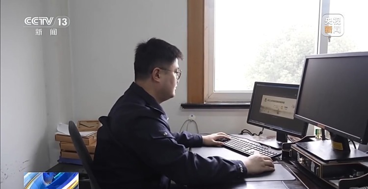 “去世33年爷爷的照片还能找到吗？”警方接到求助翻遍档案室