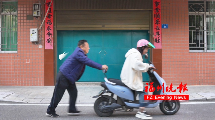 孩子们都爱去！福州李爷爷的“4点半学校”，暖心！