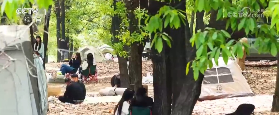 “五一”假日文旅玩法升级 “短途跨境”“慢生活”热度飙升