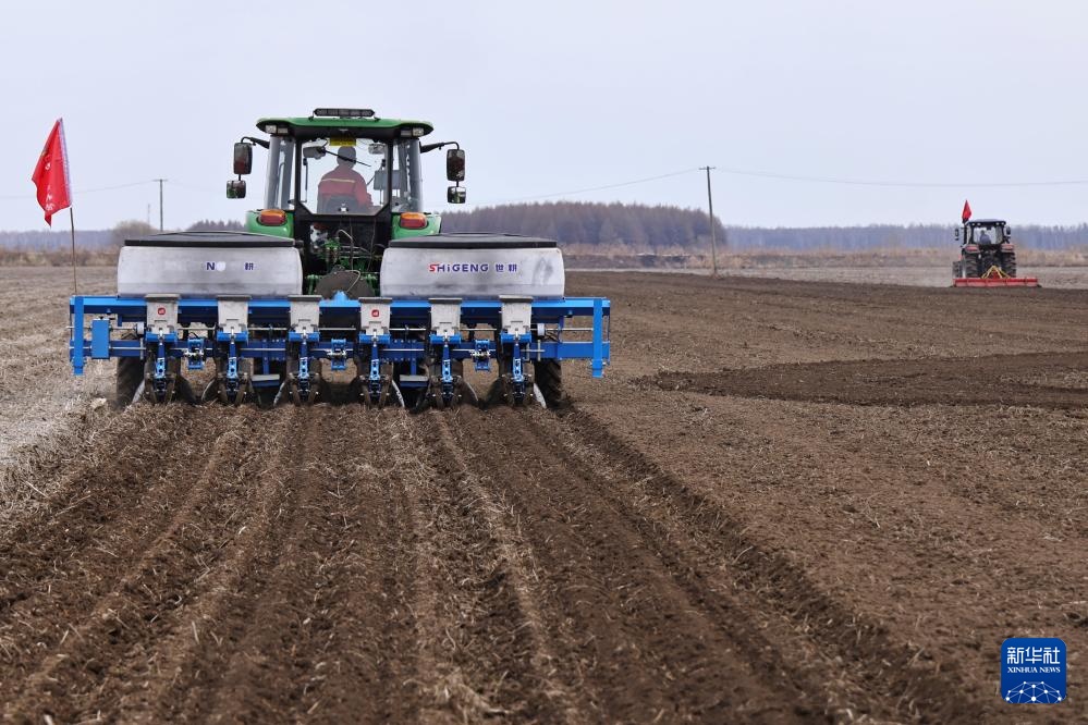 “北大仓”春耕进行时